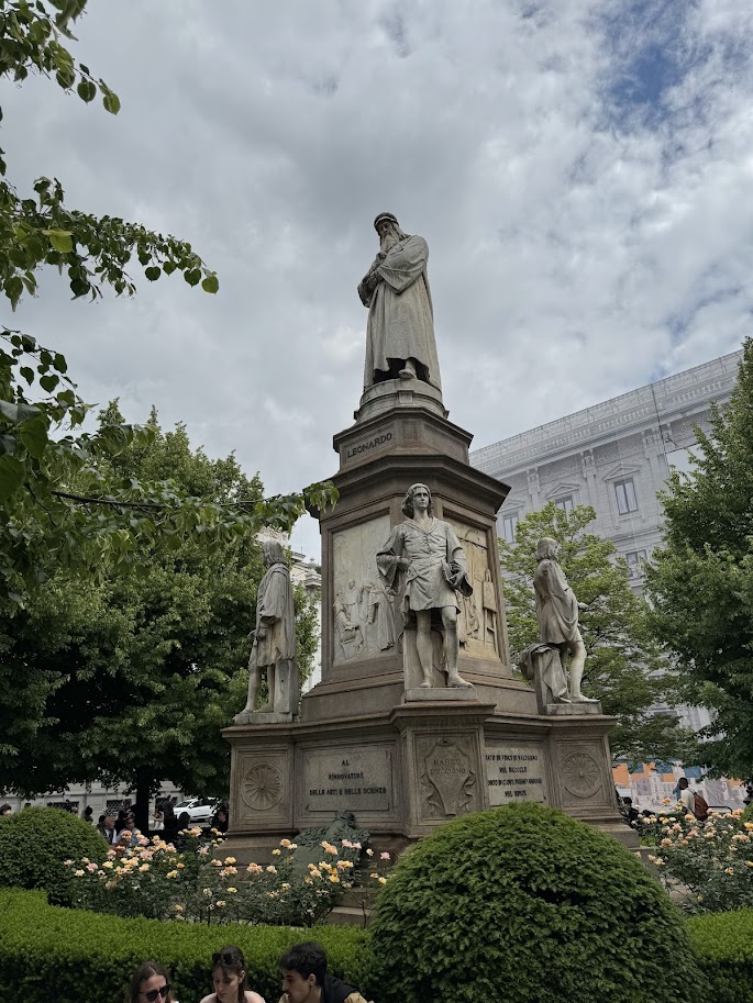 Monumento a Leonardo da Vinci